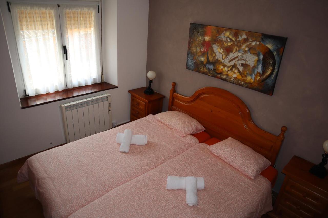 Casa Rural Cares Santa Maria de Valdeon ภายนอก รูปภาพ