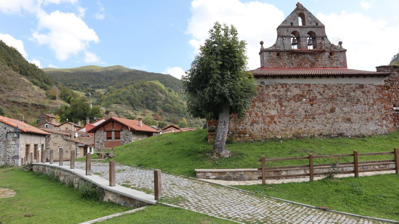 Casa Rural Cares Santa Maria de Valdeon ภายนอก รูปภาพ