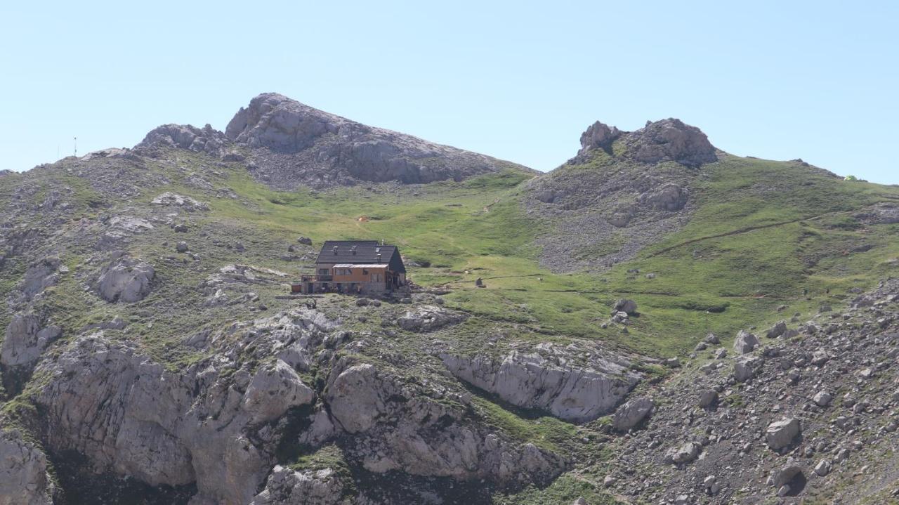 Casa Rural Cares Santa Maria de Valdeon ภายนอก รูปภาพ