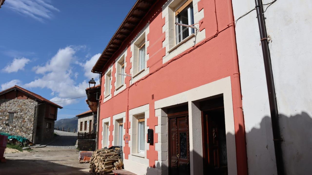 Casa Rural Cares Santa Maria de Valdeon ภายนอก รูปภาพ